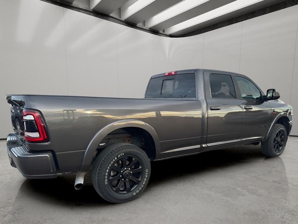 Used 2022 Granite Crystal Metallic Clearcoat Ram Laramie image 5