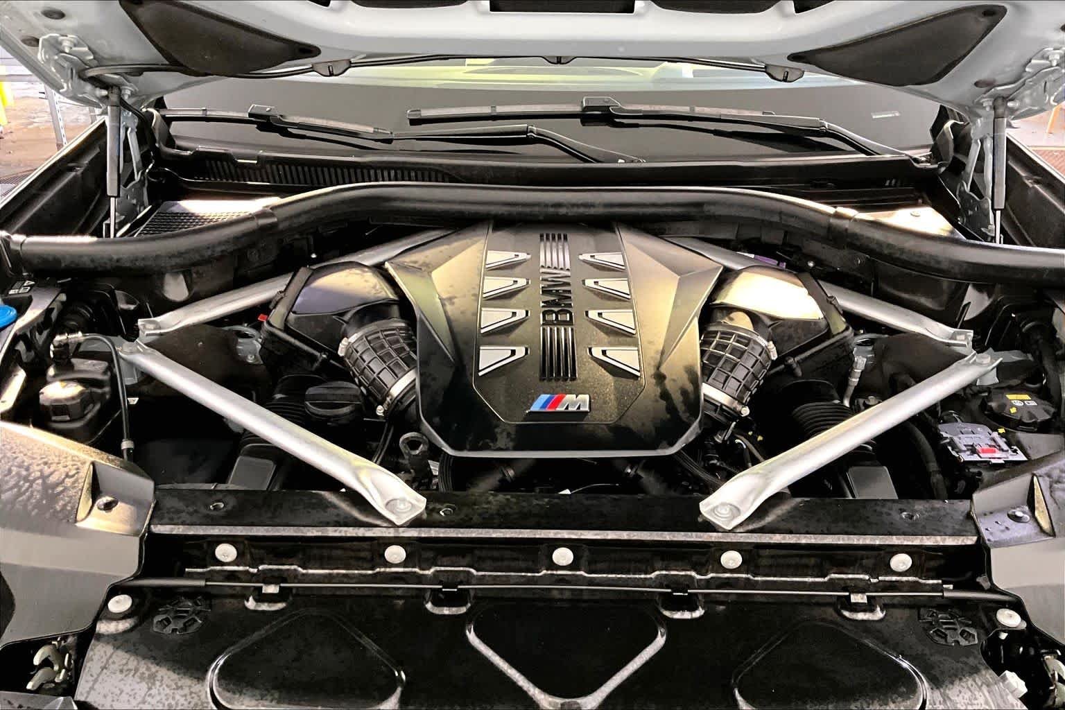 Used 2023 Brooklyn Grey Metallic BMW M60i image 30