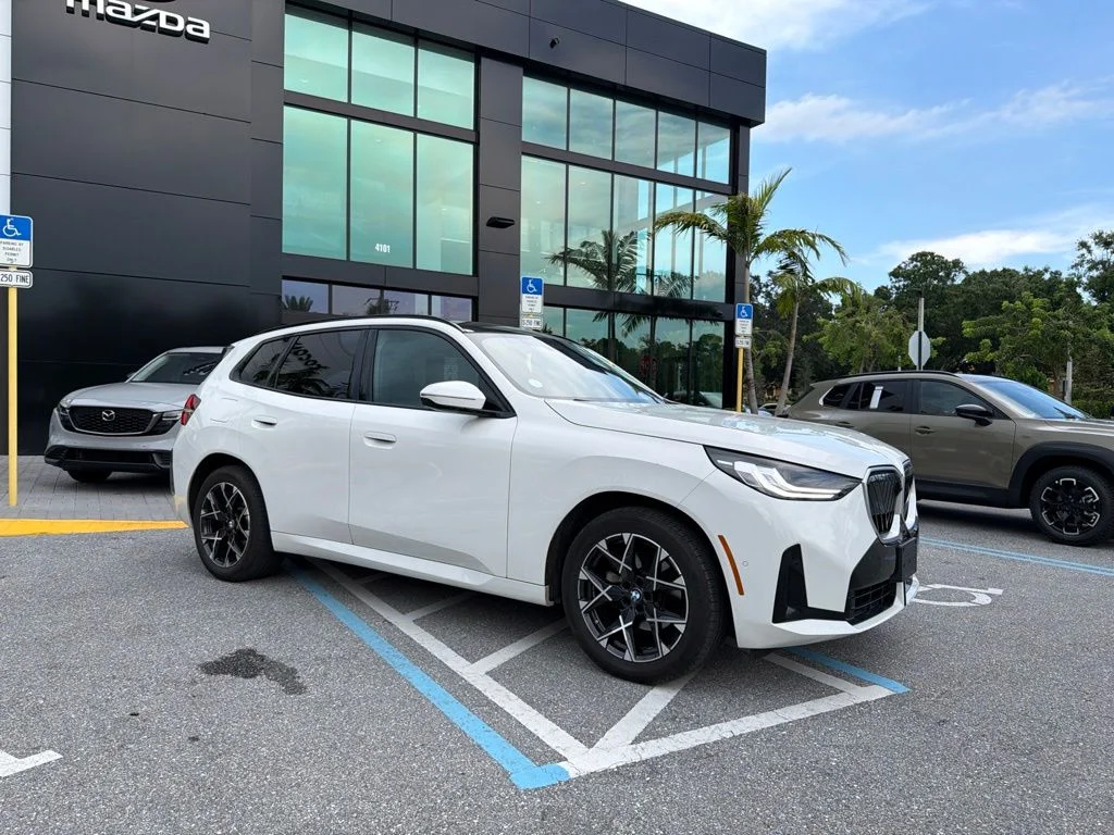 Used 2025 Alpine White BMW 30 xDrive image 3