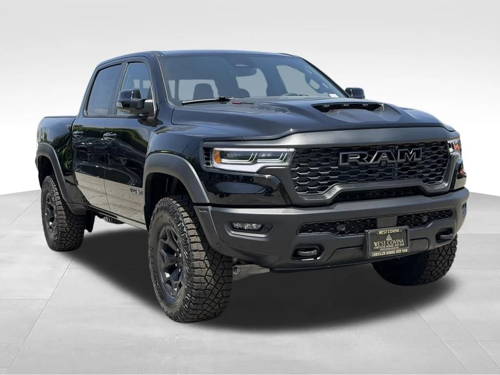 New 2026 Diamond Black Crystal Pearl-Coat Exterior Paint RAM RHO image 4