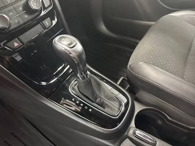 Used 2022 Includes (MDP) Anthracite lower exterior accent color, Paint code W598F.) Buick Preferred image 23