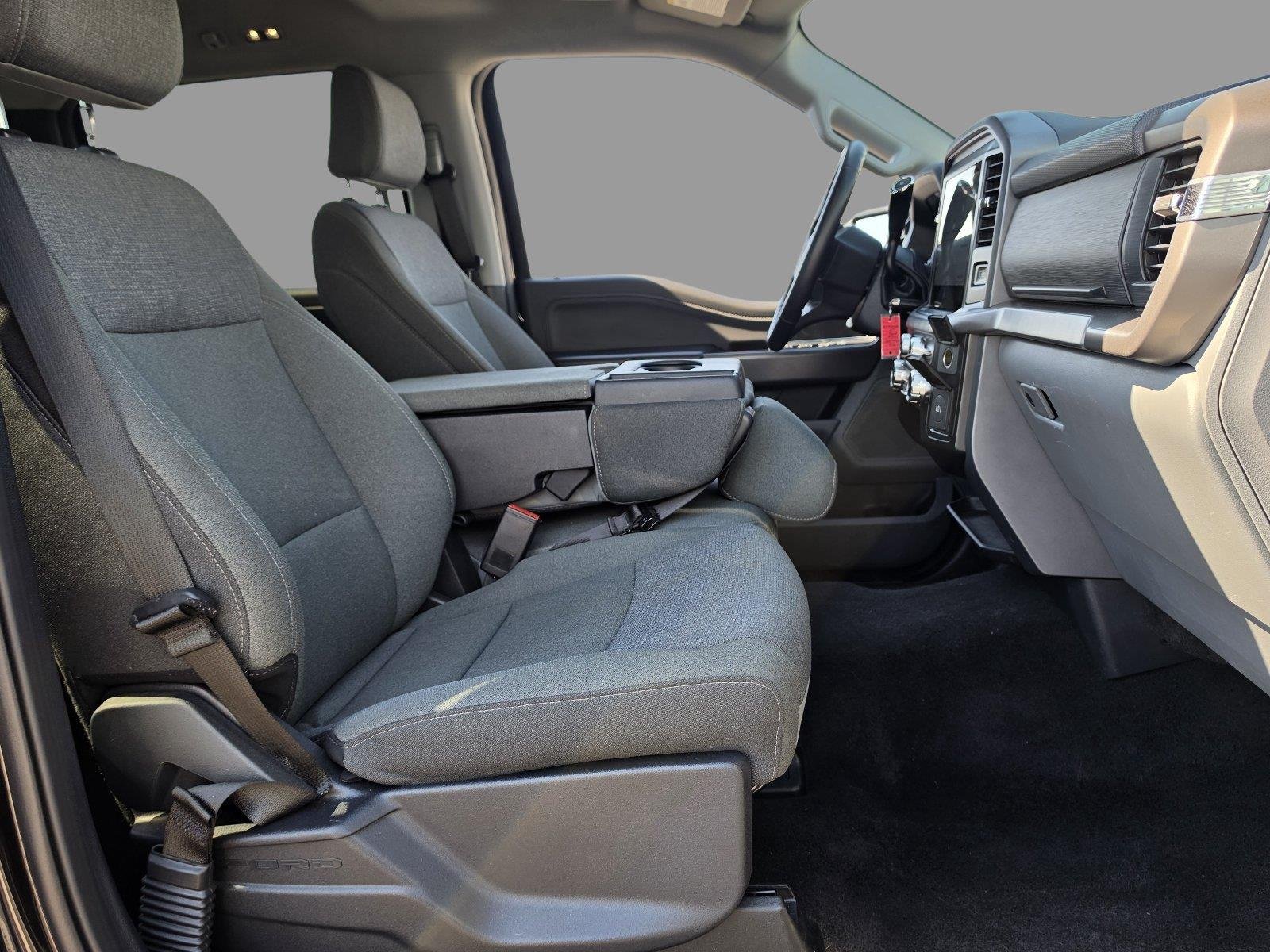 Used 2025  Ford XLT image 29