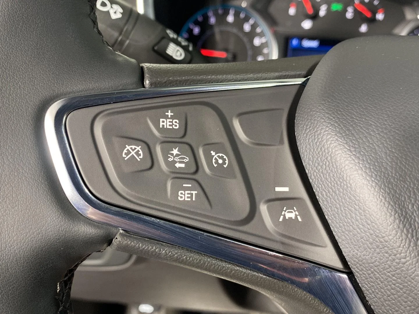 Used 2023 Sterling Gray Metallic Chevrolet LT image 20