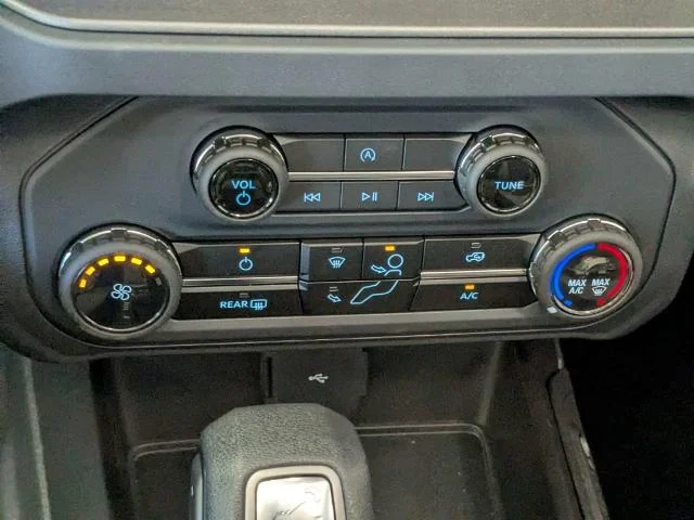 New 2026 Oxford White Ford Base image 50