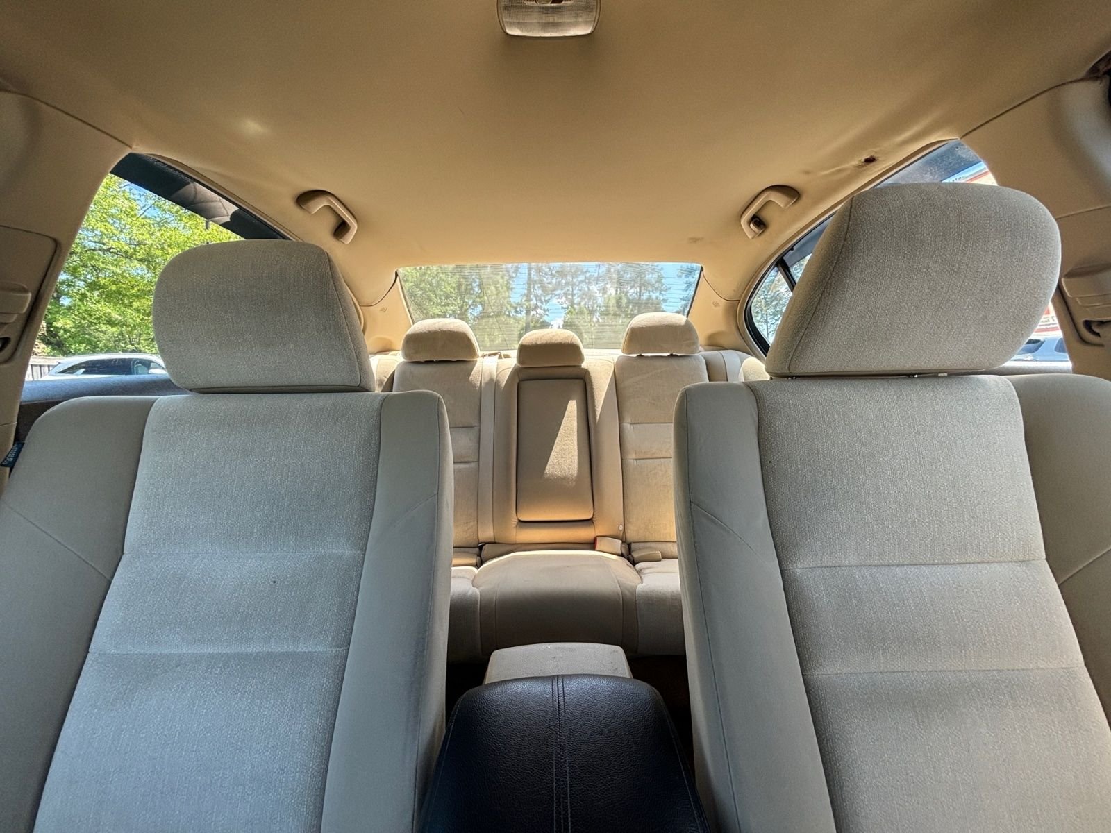 Used 2009 Gold Honda LX image 30