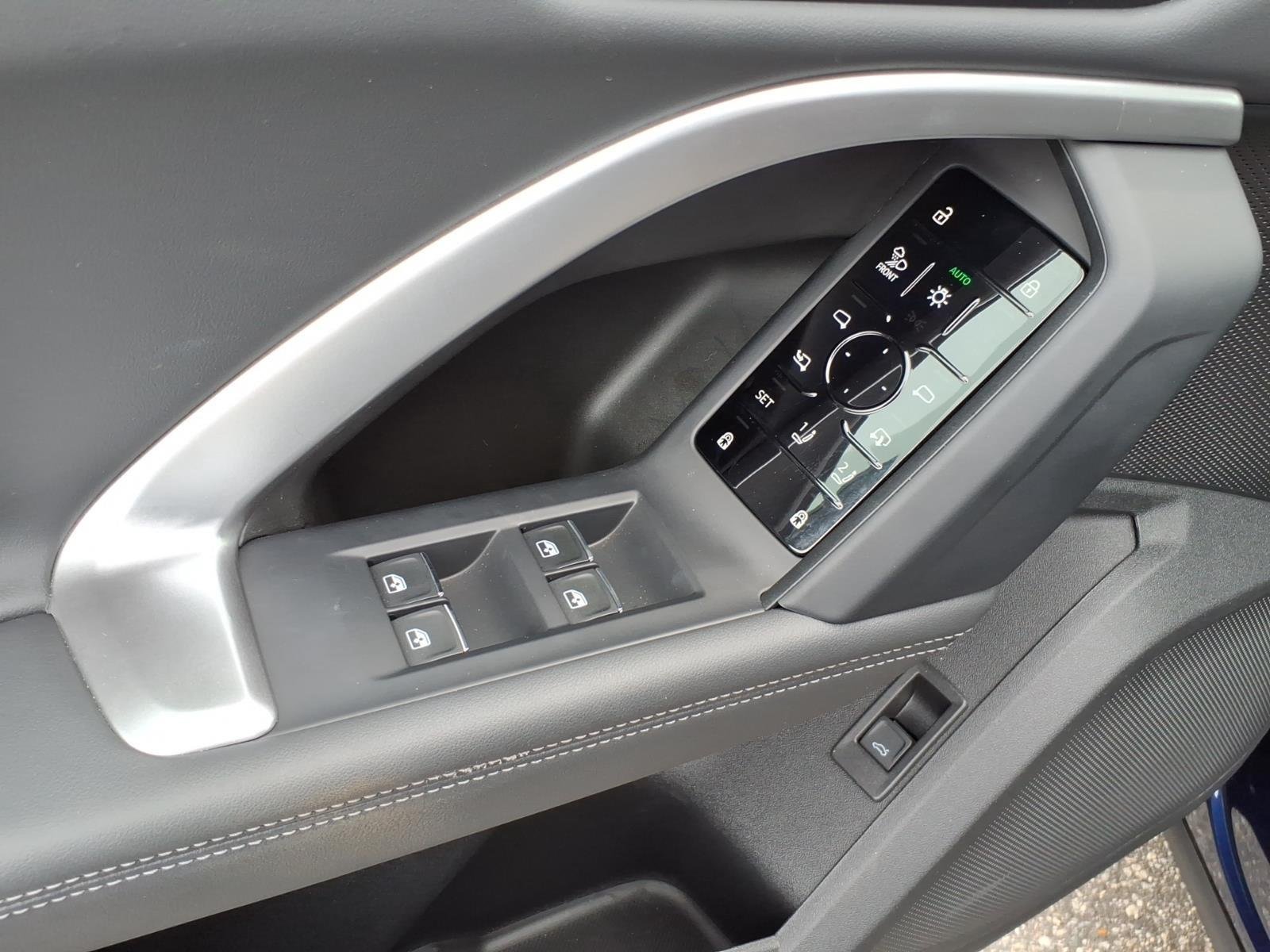 Used 2025 Navarra Blue Metallic Audi Premium Plus image 13