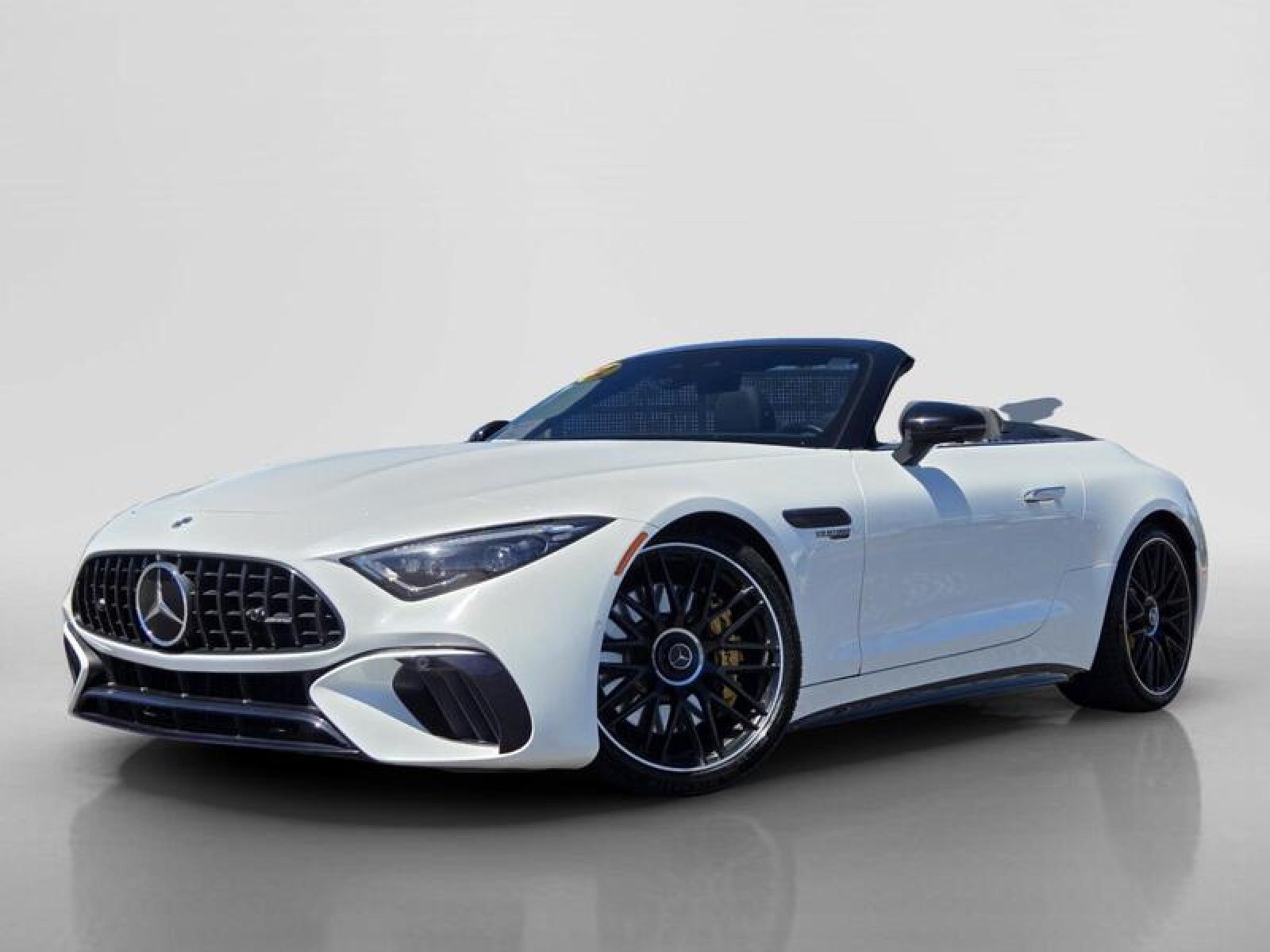 Certified Used 2022 MANUFAKTUR Moonlight White Metallic Mercedes-Benz AMG® SL 55 image 1