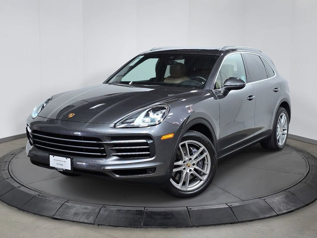 2023 Porsche Cayenne Platinum Edition's photo