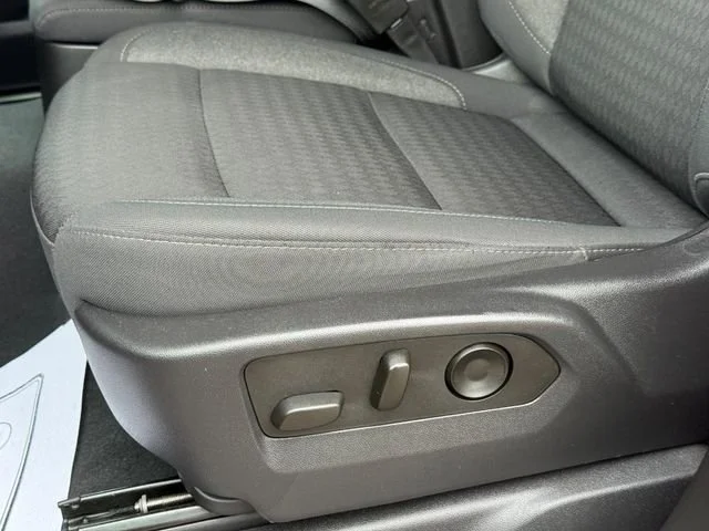 2023 Chevrolet Silverado 1500 LT - Photo 23