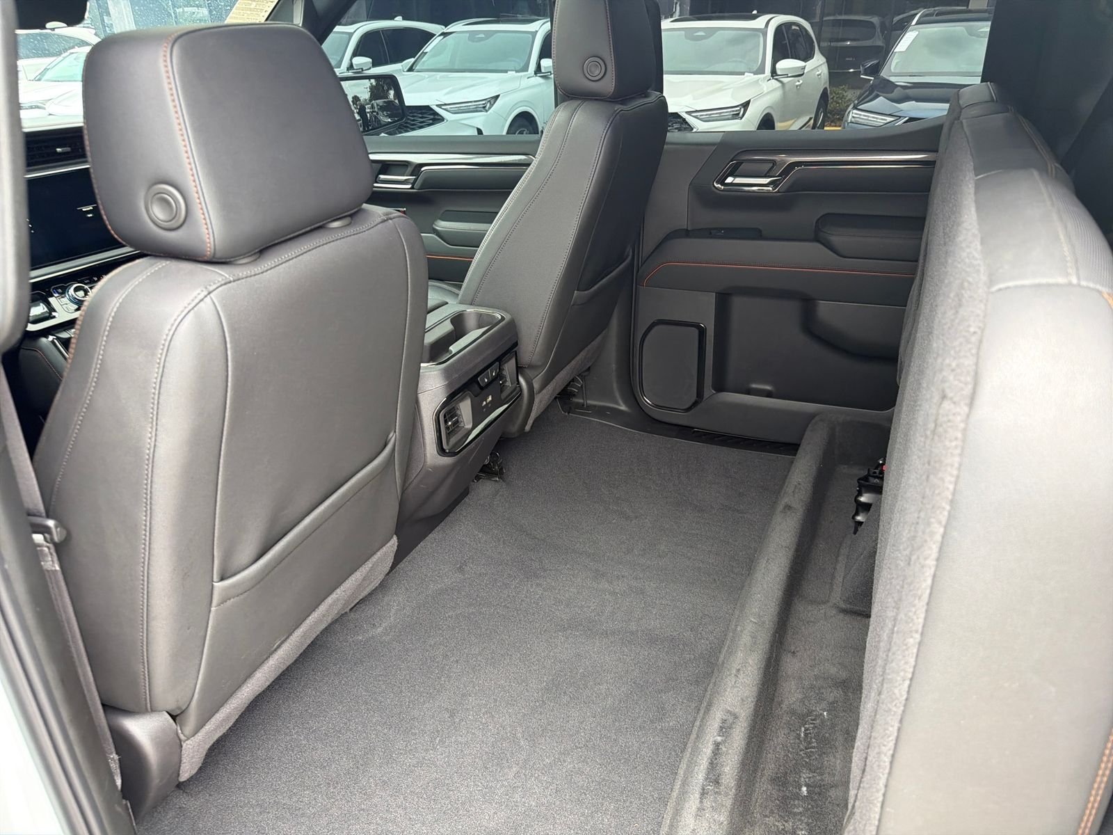 Used 2024 White GMC AT4 image 34