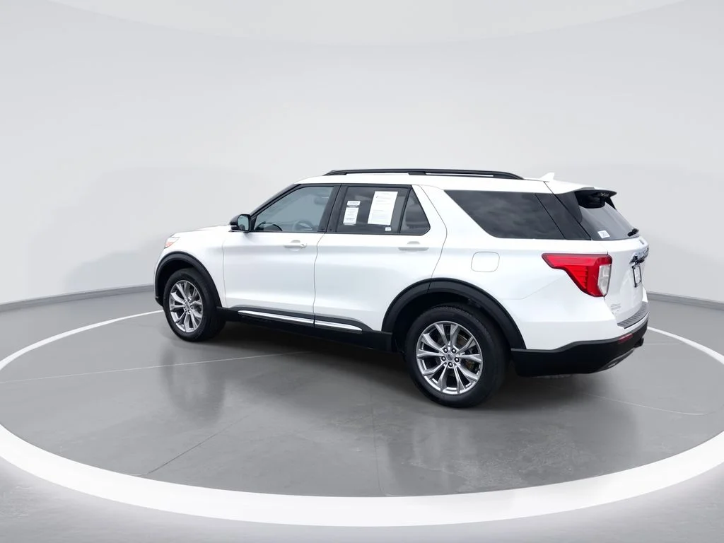 Used 2023 White Ford XLT image 6