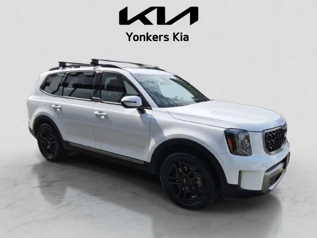 Used 2023 White Kia SX-Prestige X-Line image 4