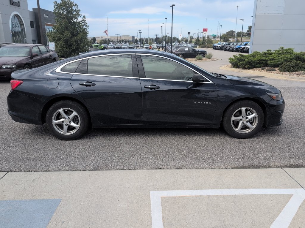 Used 2018 Blue Velvet Metallic Chevrolet LS image 7