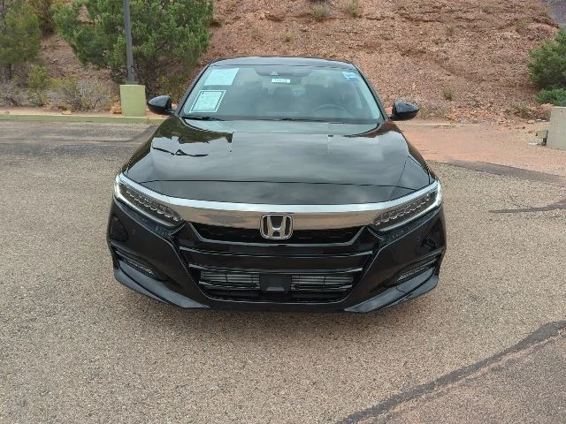 Used 2018  Honda Touring image 2