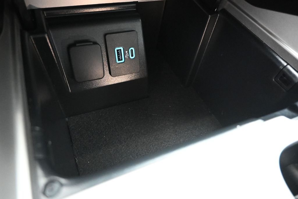Used 2023 Gray Ford XLT image 18