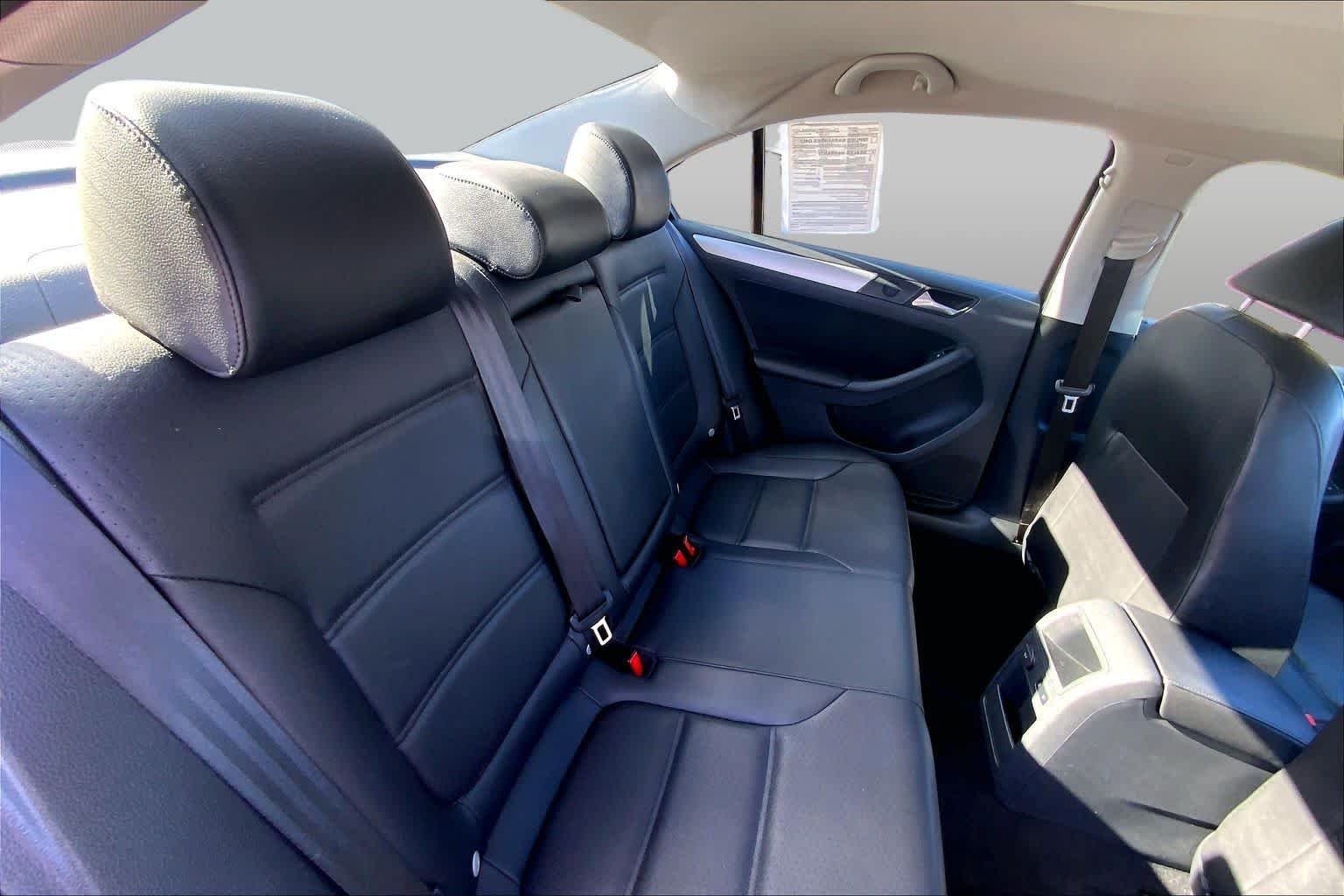 Used 2013 Tempest Blue Metallic Volkswagen SE image 20