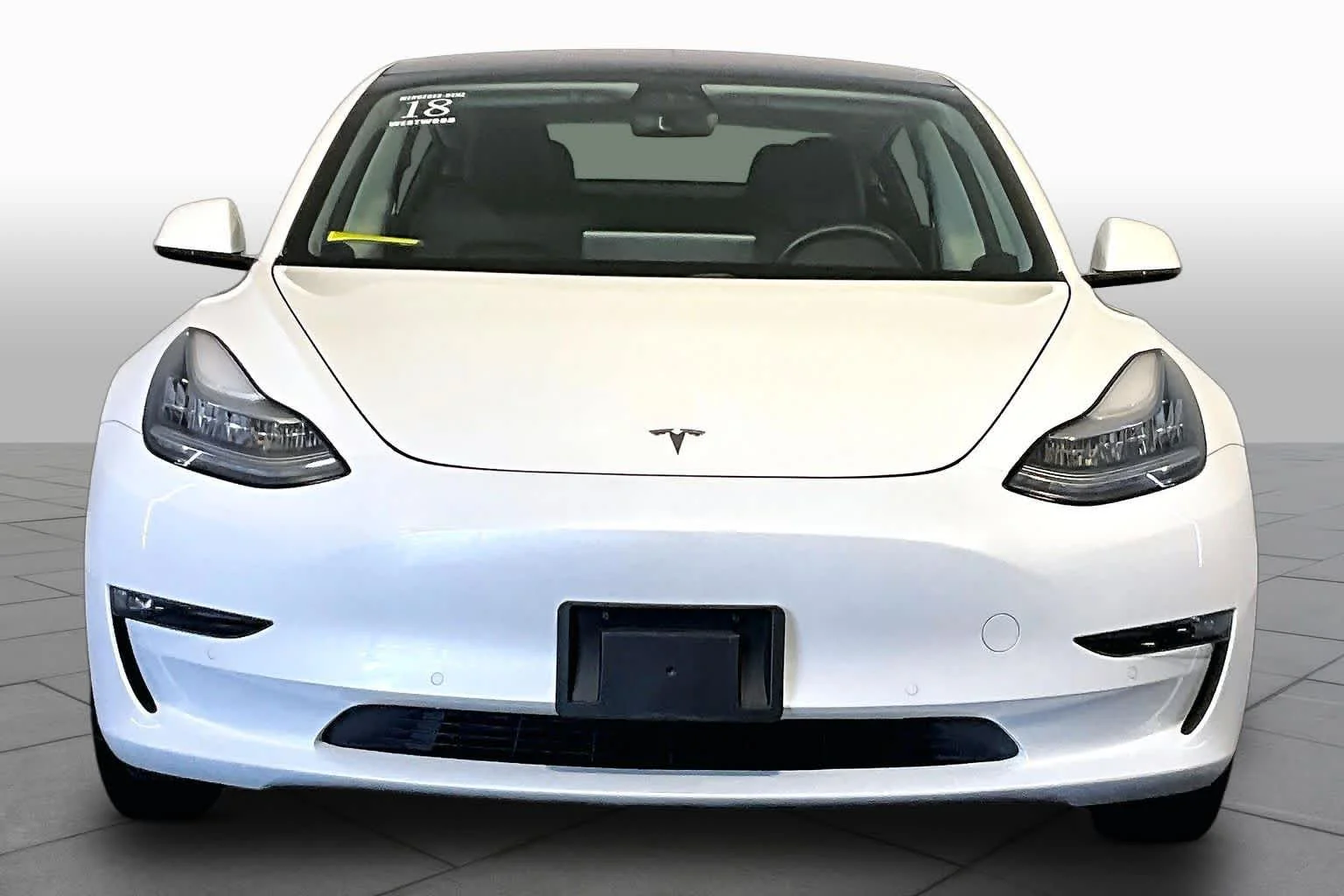 Used 2018 Pearl White Multi-Coat Tesla Long Range Battery image 3
