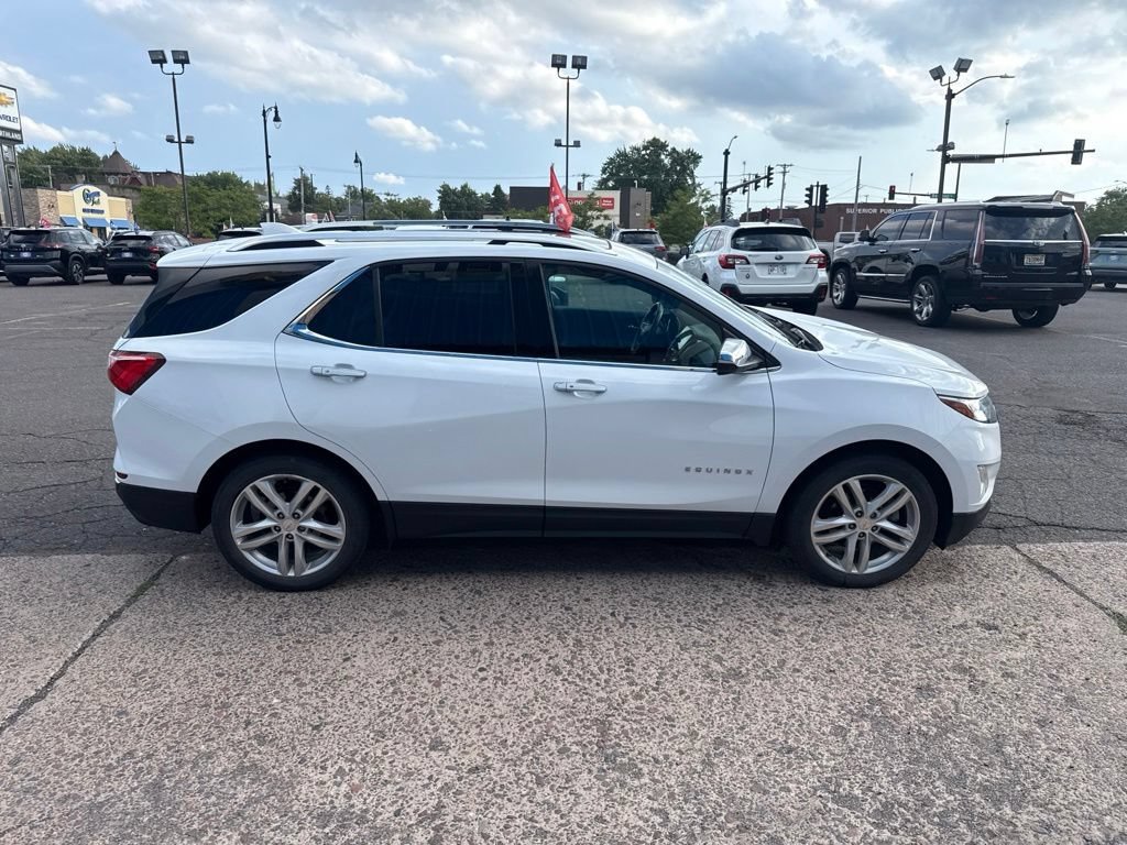 Used 2018 SUMMIT WHITE Chevrolet Premier image 10