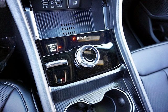 New 2026 Bright White Clear-Coat Exterior Paint Jeep Limited image 37