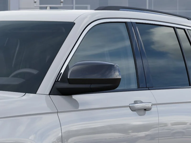 New 2025 Bright White Clear-Coat Exterior Paint Jeep Laredo X image 39