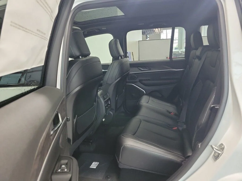 2025 Jeep Grand Cherokee Limited - Photo 9
