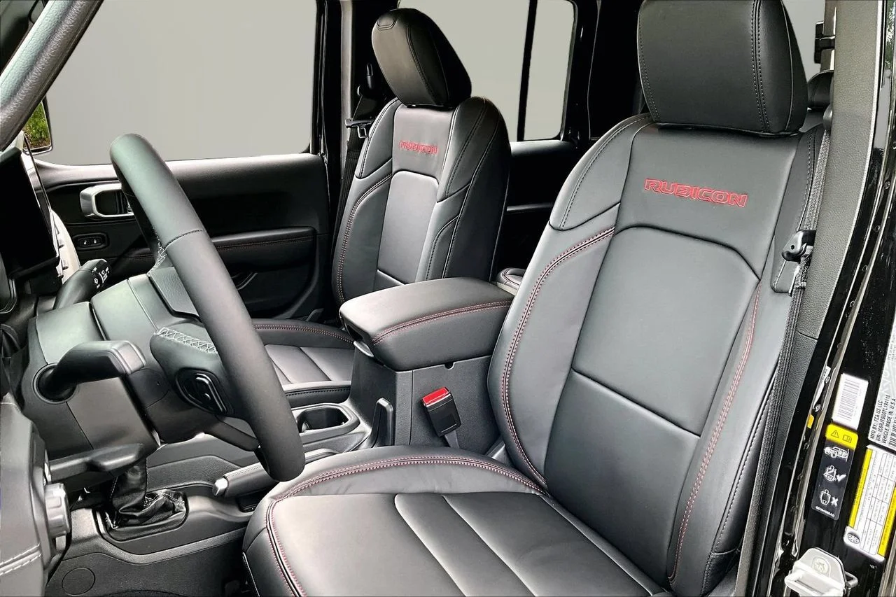 New 2026 Black Clearcoat Jeep Rubicon X image 17