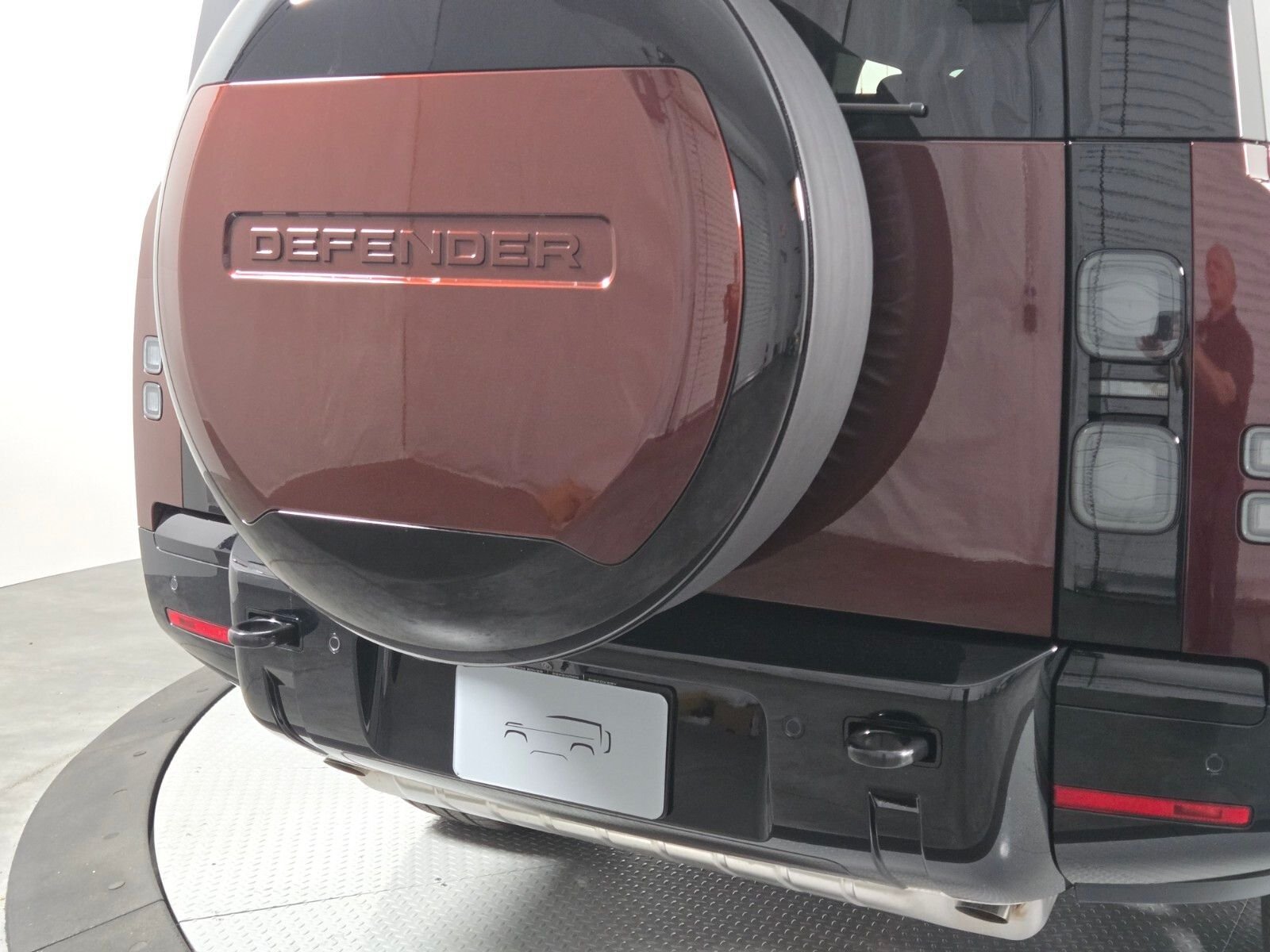 New 2026 Sedona Red Land Rover X-Dynamic SE image 8