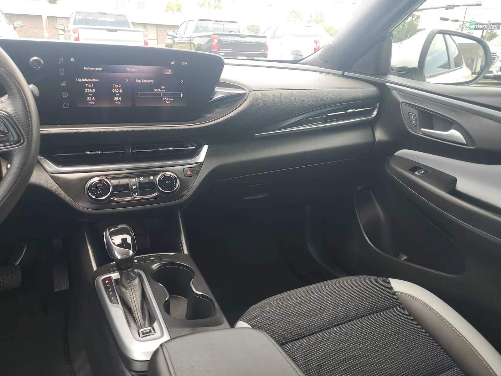Used 2024 Summit White Buick Preferred image 20