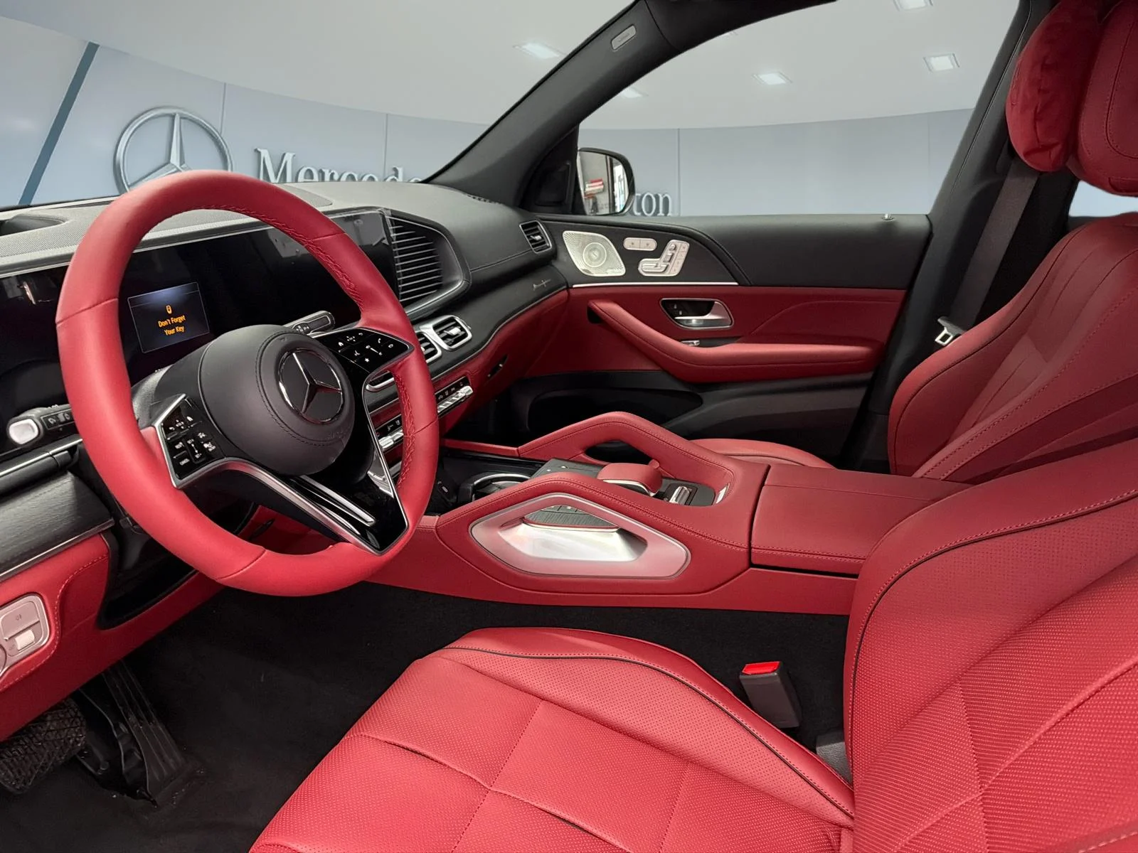 New 2026 manufaktur paint manufaktur si Mercedes-Benz GLE 580 4MATIC SUV image 10