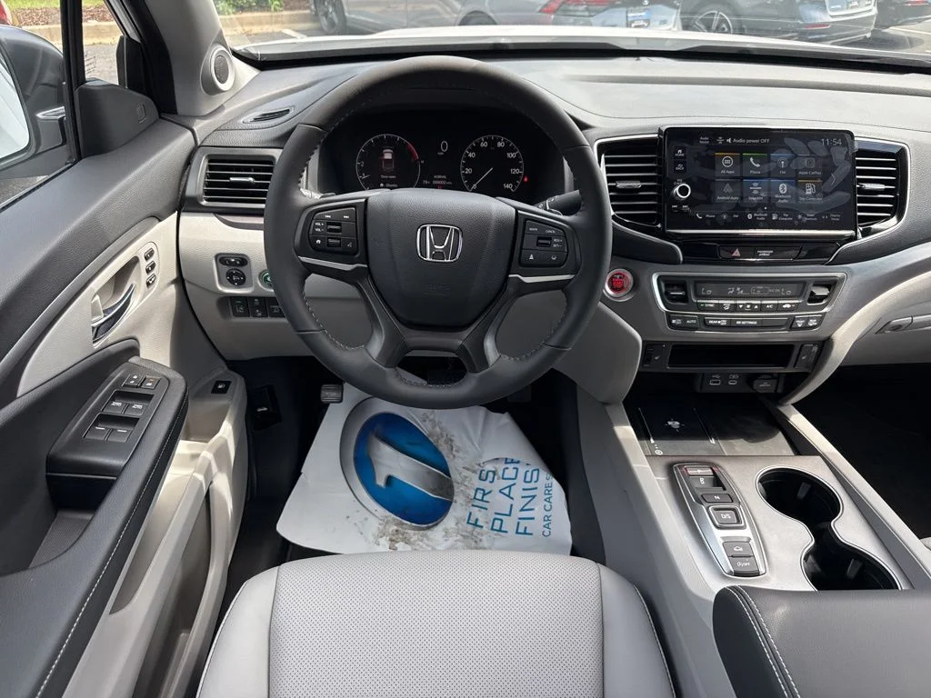 New 2026 Platinum White Pearl Honda RTL image 17