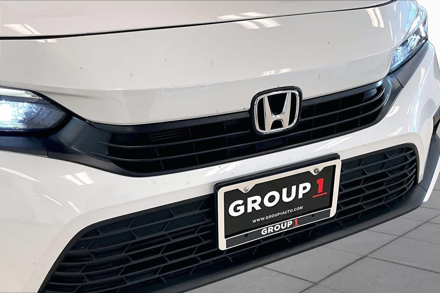 Used 2022 Platinum White Pearl Honda EX image 28