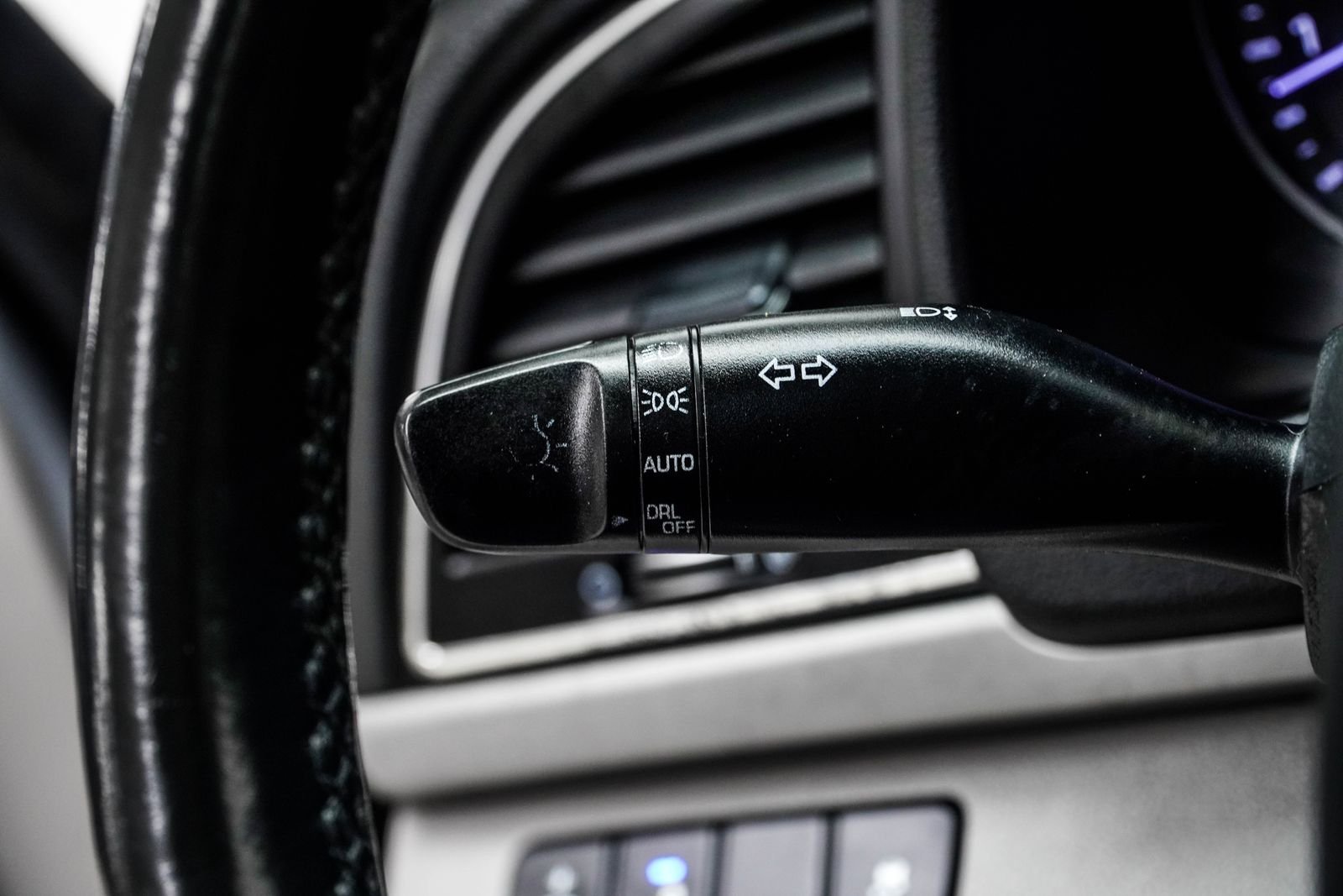 Used 2018 Gray Hyundai Value Edition image 31
