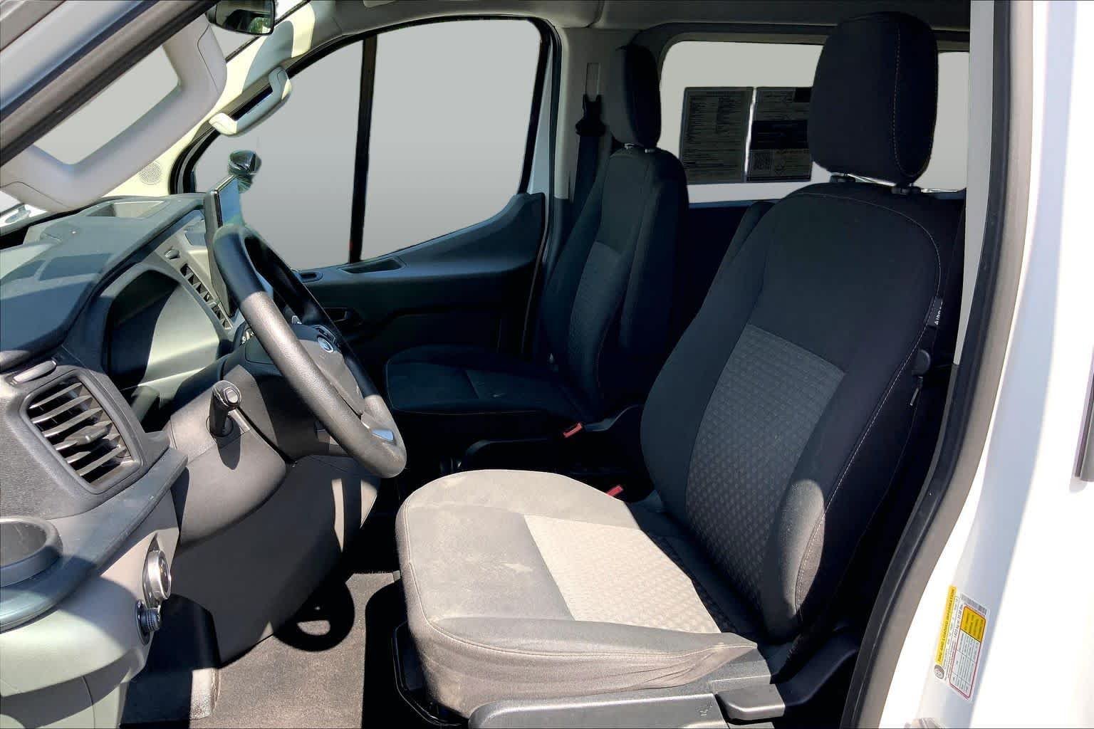 Used 2022 Oxford White Ford XLT image 9