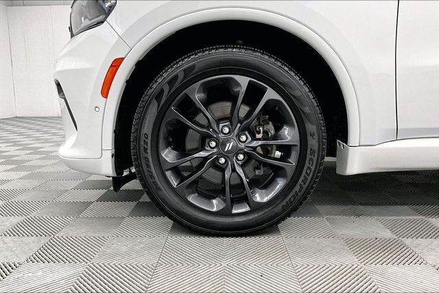 Used 2024 White Knuckle Clearcoat Dodge R/T Plus image 10