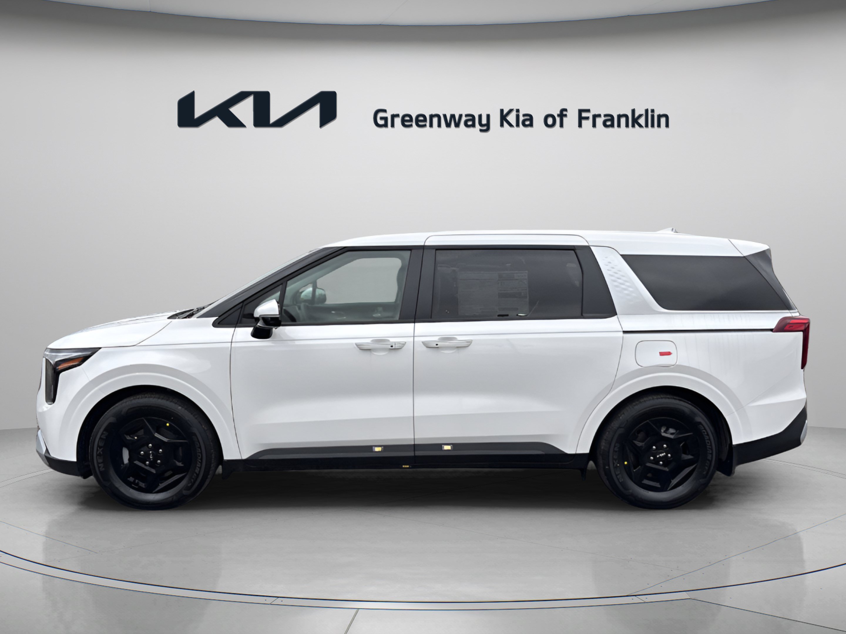 New 2026 Snow White Pearl Kia LXS image 4