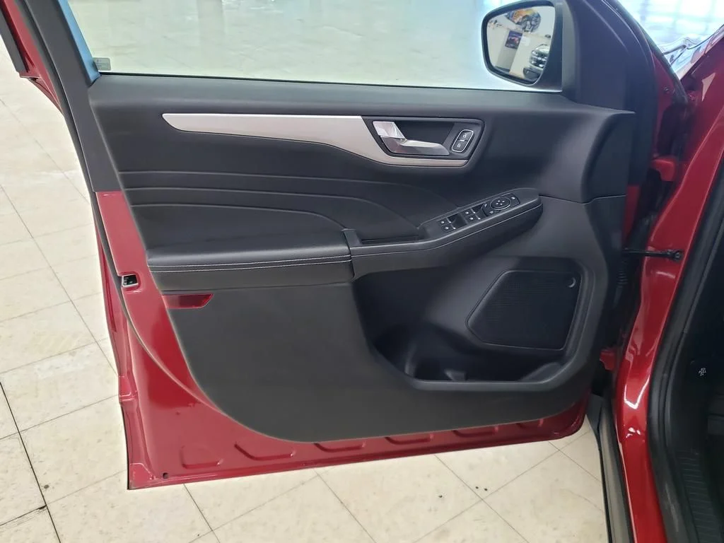 Certified Used 2021 Red Metallic Ford SE image 12