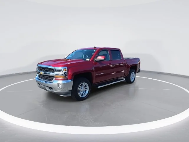 Used 2018 Red Chevrolet LT image 4