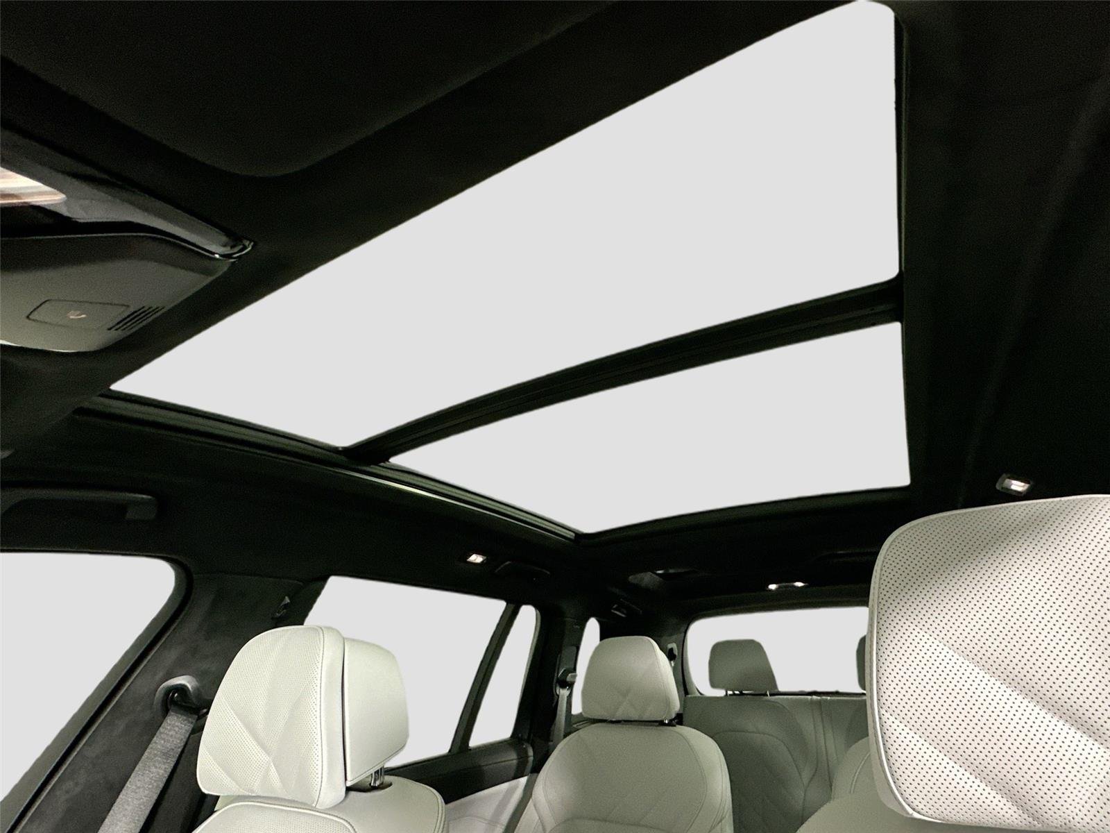 2026 BMW X7 40i - Photo 24