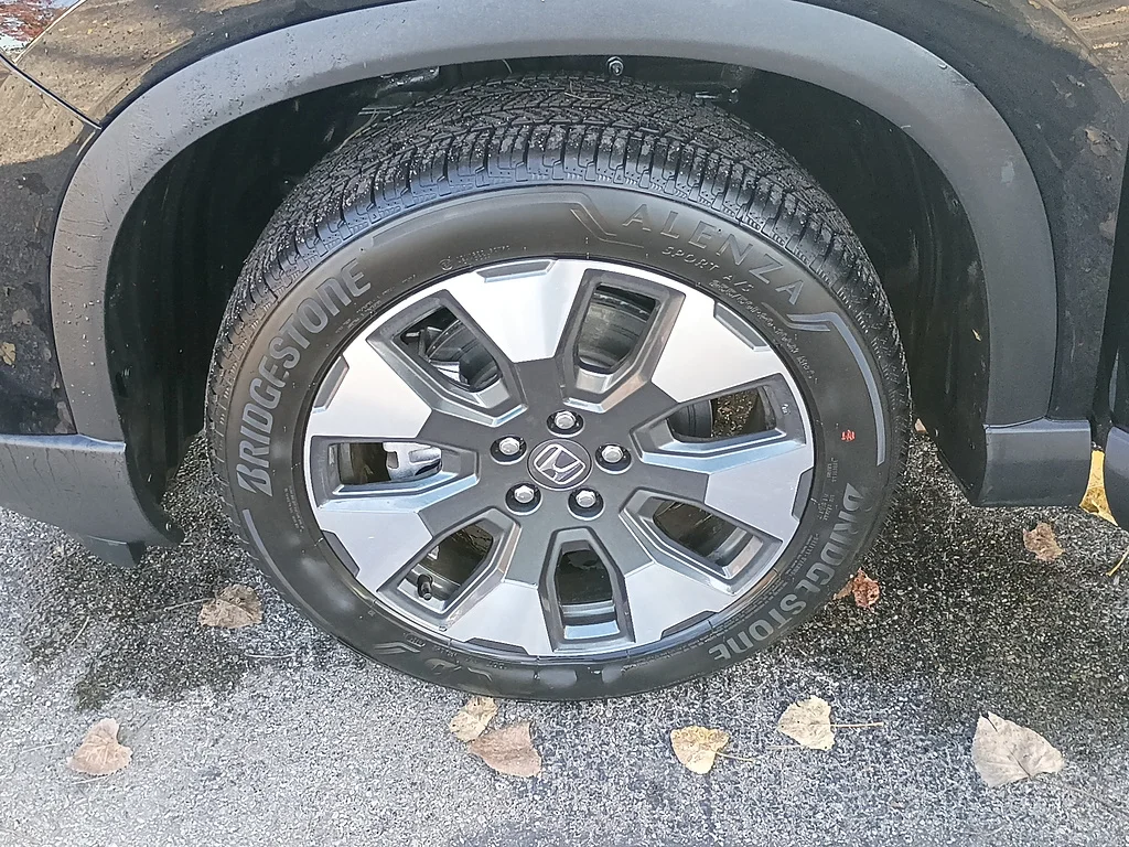 2026 Honda Pilot Elite, photo 10 of 12