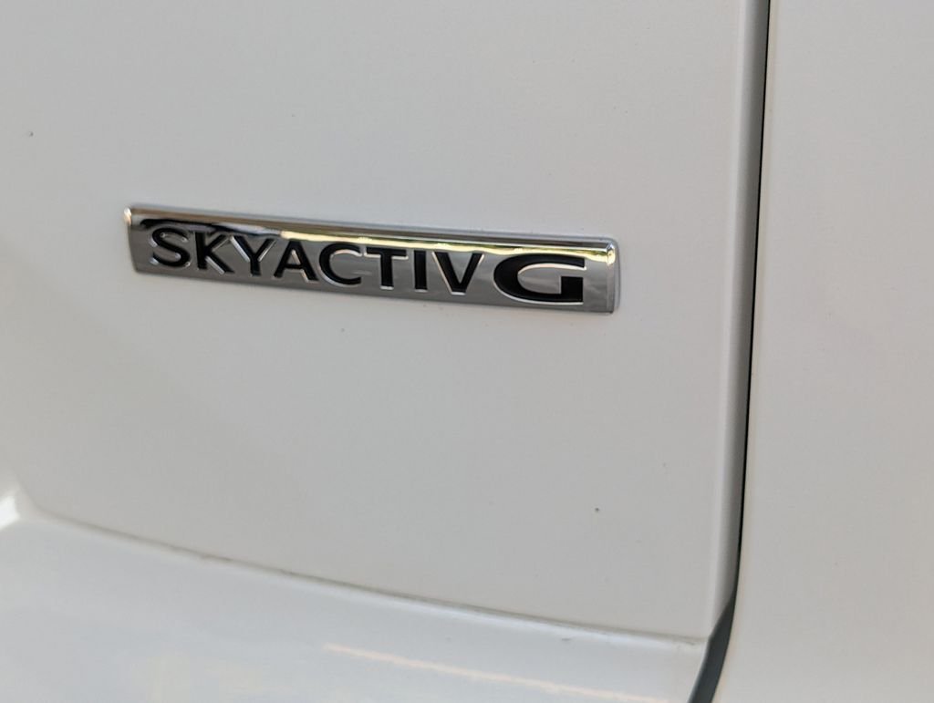 Used 2023 White Mazda Signature image 36