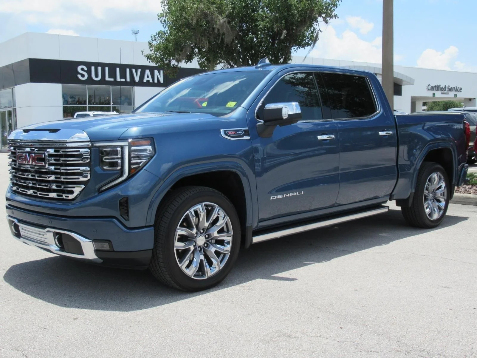 Used 2026  GMC Denali image 3
