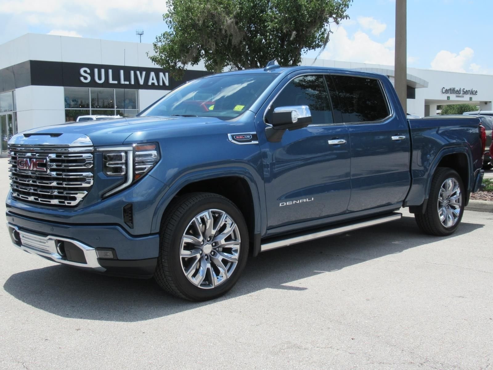 Used 2026  GMC Denali image 3