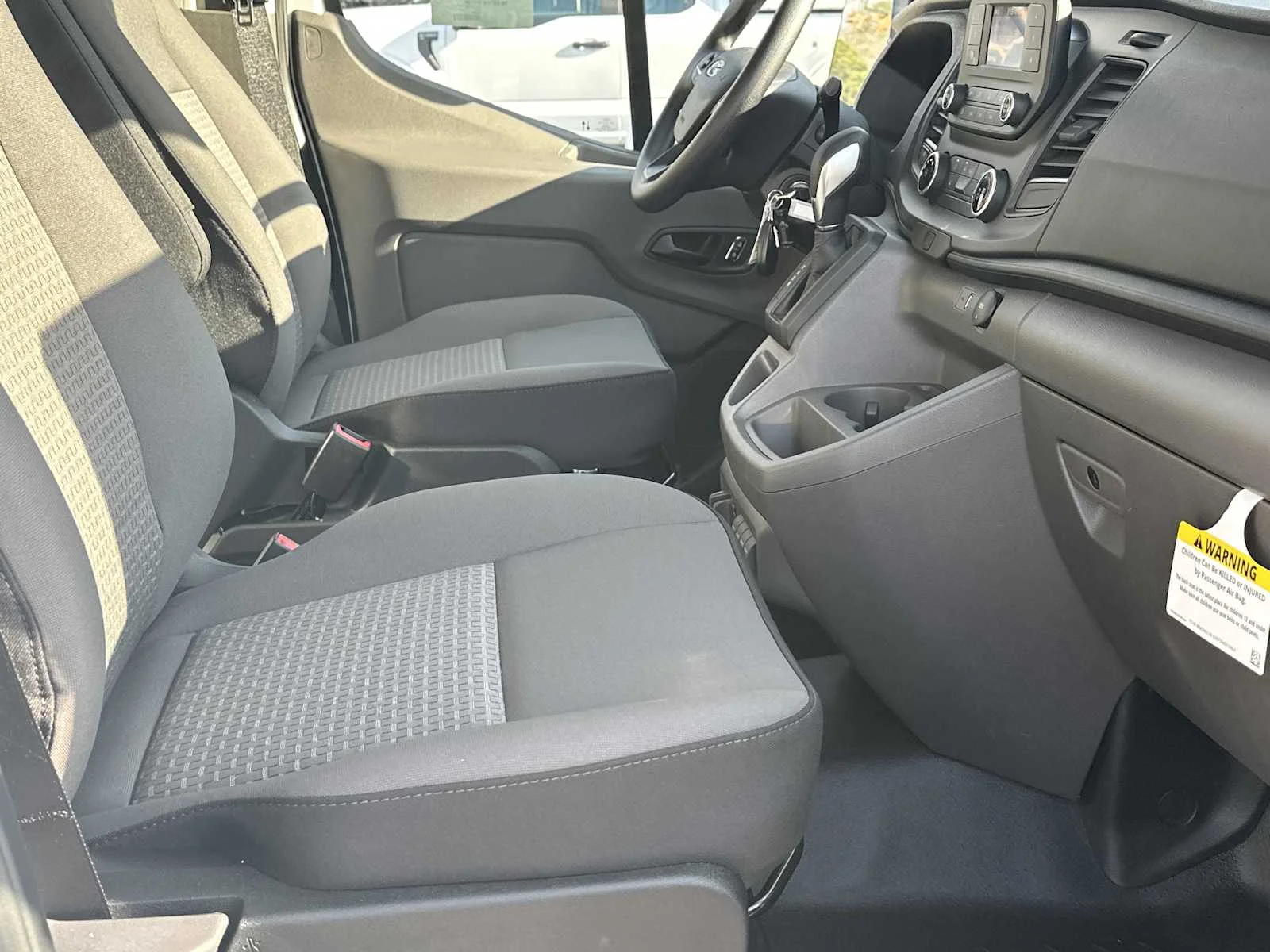 2025 Ford Transit Cutaway Base - Photo 19