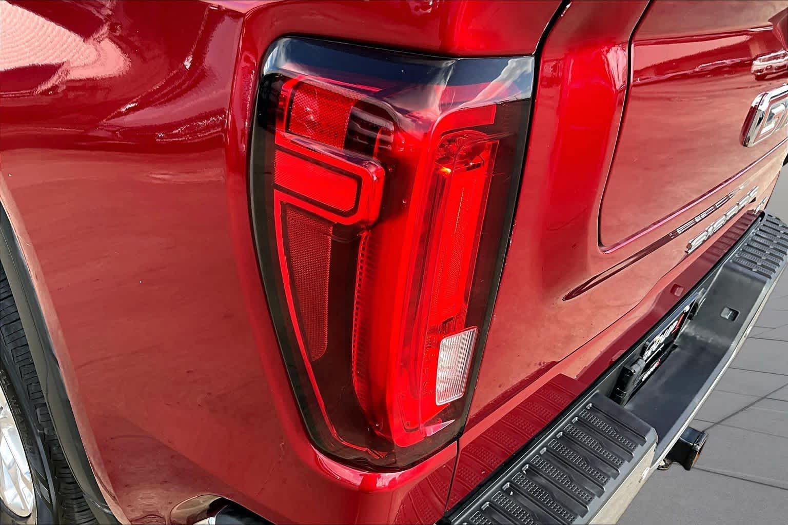 Used 2020 RED QUARTZ TINTCOAT GMC SLT image 28