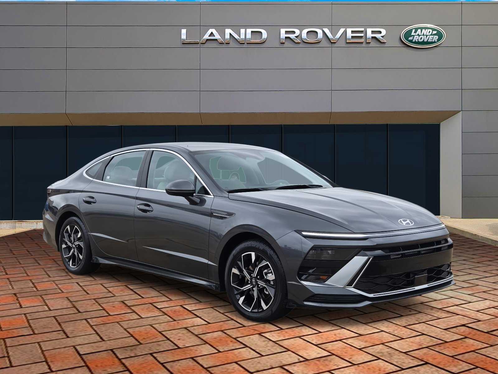 Used 2024 Portofino Gray Hyundai SEL image 3
