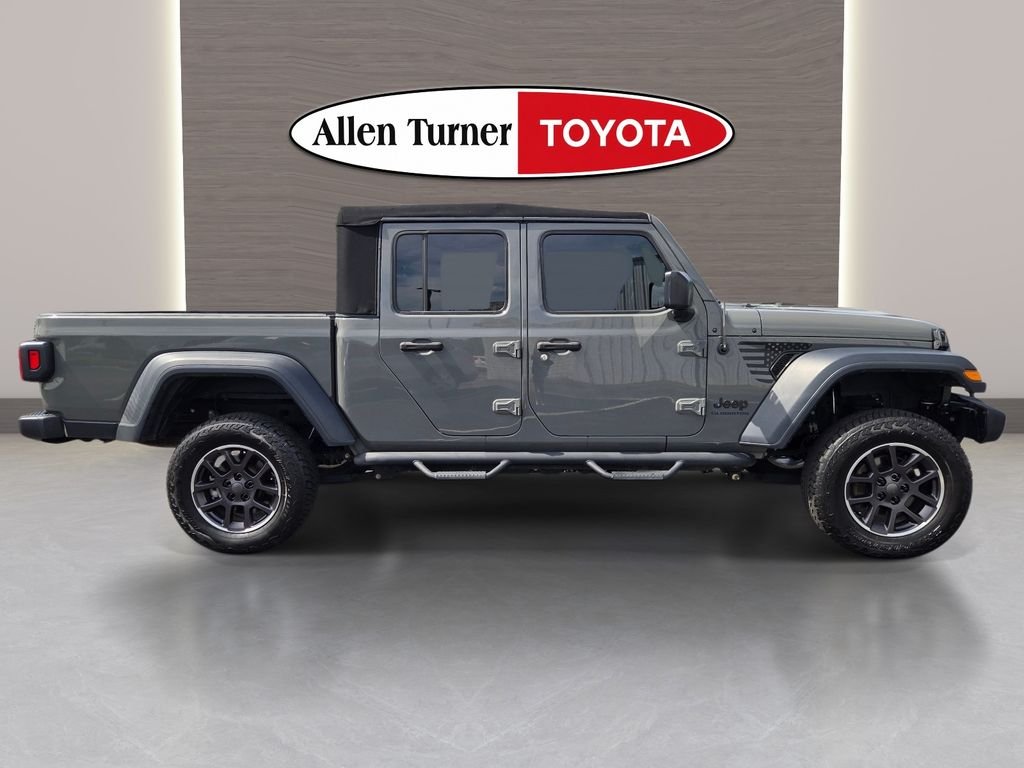 Used 2020 Gray Jeep Sport image 5
