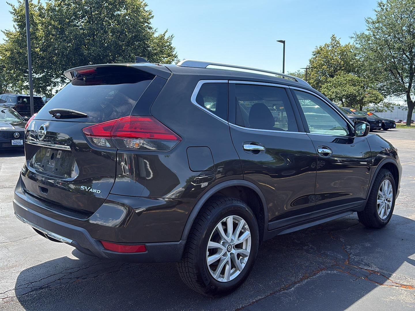 Used 2017 Midnight Jade Nissan SV image 15