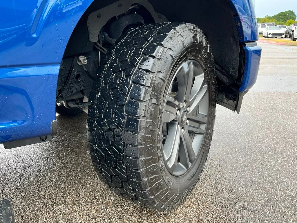 Used 2023 Blue Ford XLT image 6