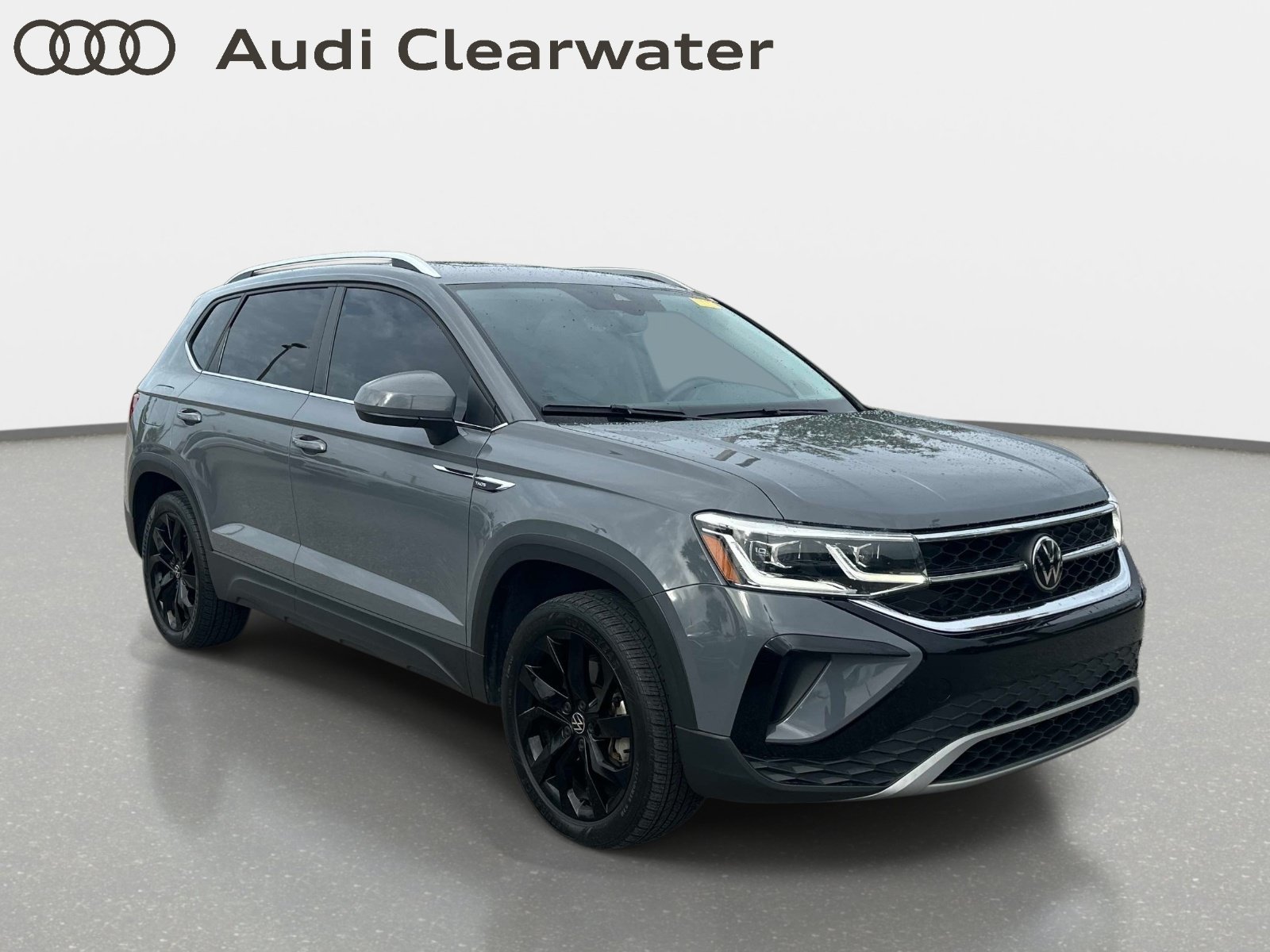 Used 2023 Gray Volkswagen SEL image 4