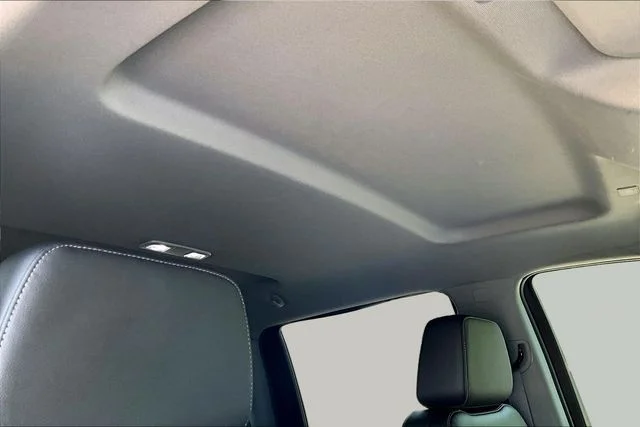 Used 2020 White Chevrolet LT image 27